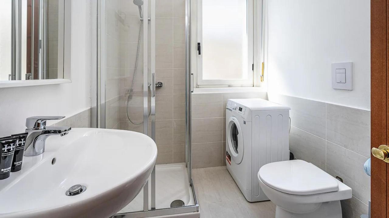 Apartmán Blue City Paradise - Renovated Apt In Center Milán Exteriér fotografie